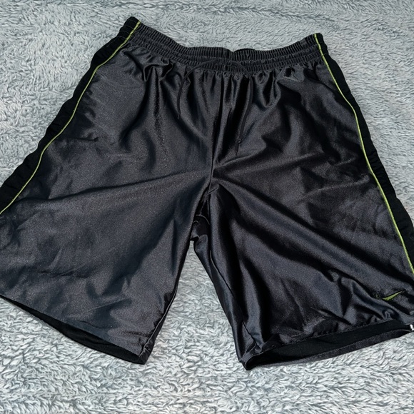 Nike Shorts Size XL - Picture 8 of 12